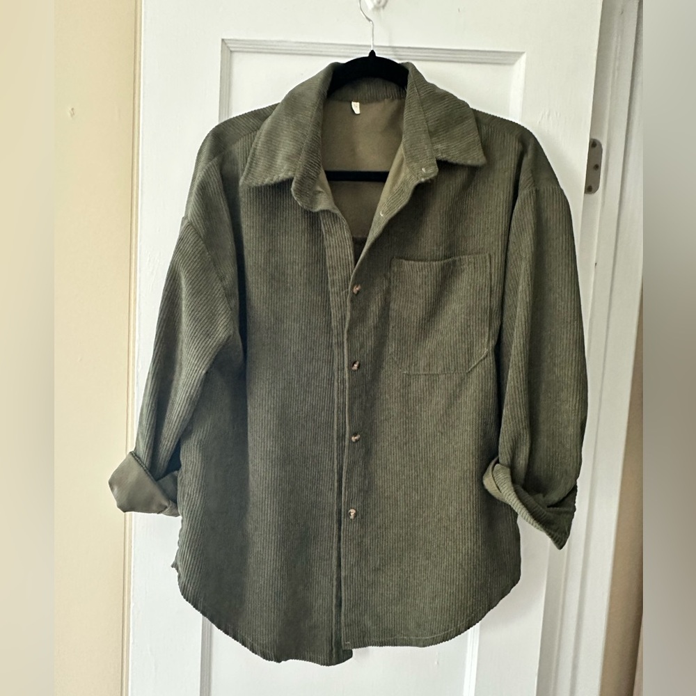 Women’s green cardigan jacket